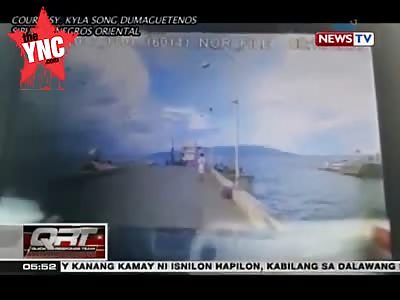 he drives his pickup into the sea in the Philippines 