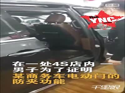  the man's neck was crushed by the door.