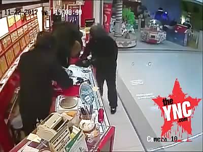 in Thailand   thieves steal 10millionà¸¿ gold in 30 seconds 