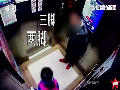  A father brutally beats his daughter because the girl refused to eat walnuts 