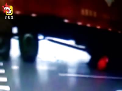 miss Zhou died when she was dragged 60 meters under a truck