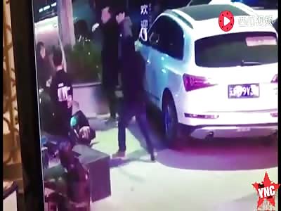 a man was killed with sticks  in Honghe