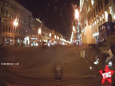 Accident inNevsky Prospekt, A Hyundai Solaris flew to the sidewalk