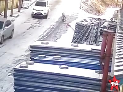  Man suddenly decided to kill him self by being crushed by a suv 