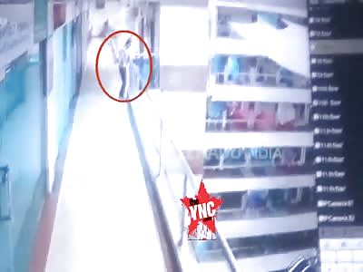 suicide  youth jumped from the 10th floor and died in Delhi