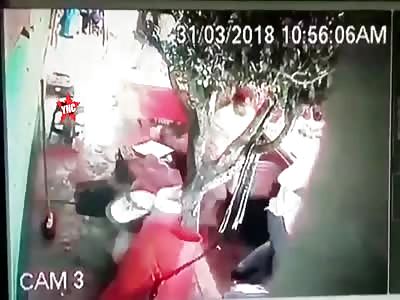 An armed man assassinated a Tianguista leader in Benito JuÃ¡rez neighborhood,  NezahualcÃ³yotl, Mexico.