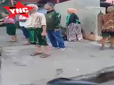 Two people were killed in two motorcycle accidents by public transport of elves at Jalan Bandung-Garut in Kampung  