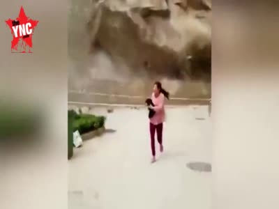  a landslide in Yanan, Shaanxi.