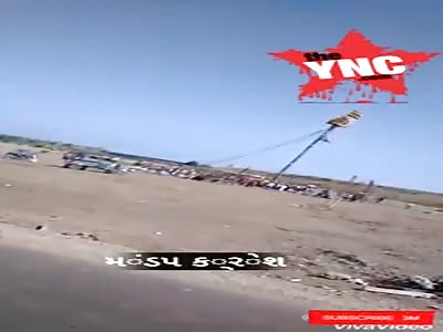 4 died in wooden pillar collapse at Moti Paneli 