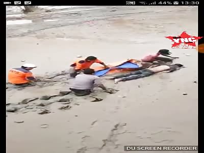 M Rudi Kurniawan aged 25 found dead in the mud and shit in Port Ampera, Kuala Tungkal