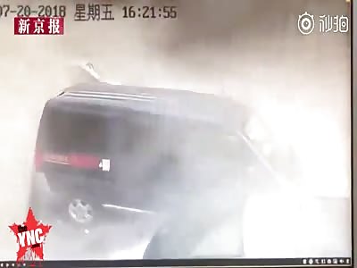 Guangdong Yunfu Yi Hua International Plaza, the third floor restaurant exploded, the wall blew up the middle of the road, 1 dead 16 injured