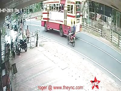 ambulance driver was drunk while driving causing a accident in  Palathra chira 