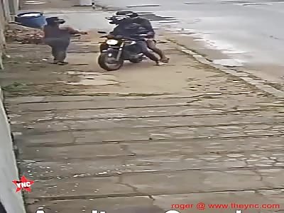 a woman was mugged in Campos dos Goytacazes,RJ, Brazil