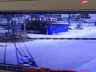 man was crushed by a truck in Guangdong