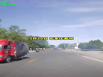 A car crashed into a Man on his bike in Jiangsu