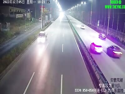 Hu, crashed into the back of a Truck in Wuhu City