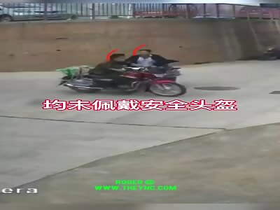 Two Motorcycles meet each other in  guangdong