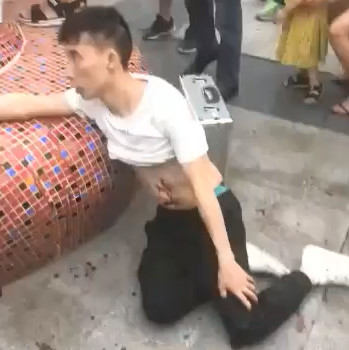 Crazy Man Stabs Himself With A Knife after Attacks Random People 