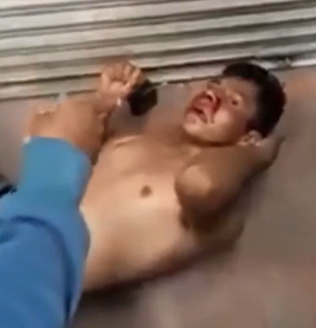 Mexican Brave People Chases and Kicks Pervert who Sexually Harassed School Girls