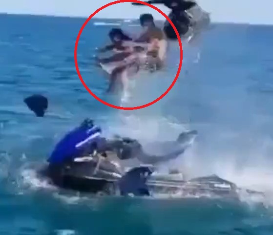 CRAZY JET SKY FAIL Jetski Explodes While Riding.