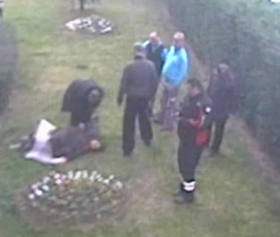 Girl Falls from Balcony in Istanbul ,Turkey