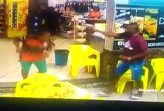 Gunman Shot and Killed By An Off Duty Policeman