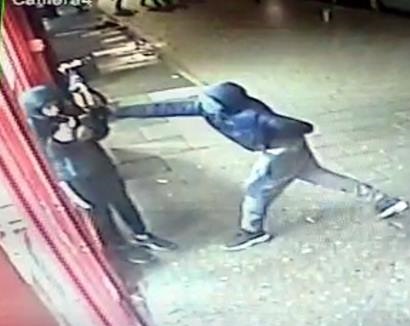 Youth Stabbed in Front of Morleyâ€™s Chicken in South London