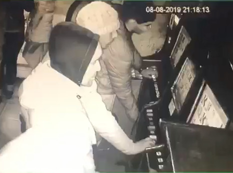 5 Killed in Chile While Shooting in Gambling Club (Two Angles)