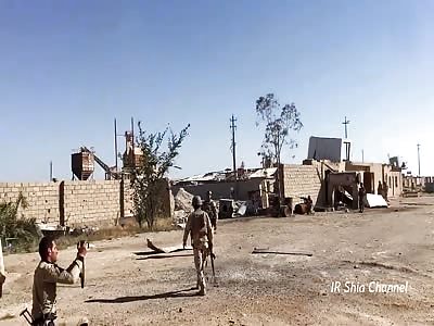 Iraqi Army Fight ISIS