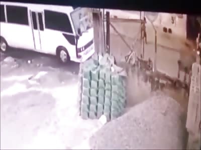 DAMN: Man Wasted by a Car and then a Bus.(BRUTAL)