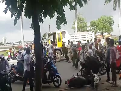 Thief ripped out of stolen truck and beaten