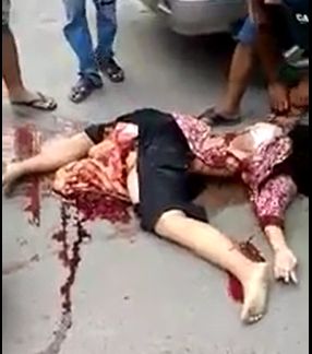 Nice Gore: Womans Lower Half Split Wide Open