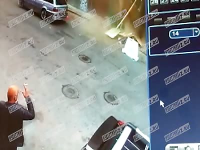 Scaffold Worker Hits the Ground in St Petersburg