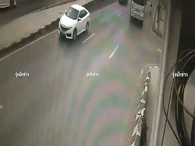 Kid Biker Dies Smashed Against Pole