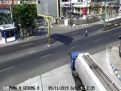 Woman Biker Brutally Crushed