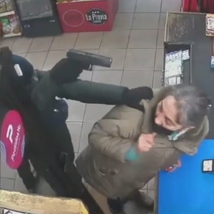 Liquor Store Robbery Goes  Wrong In Chile