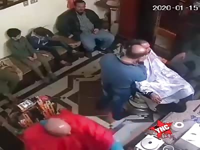 Stupid man sets himself on fire lol