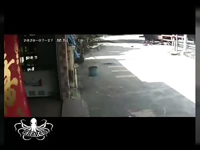 bad day to go out on a motorcycle, crushed by truck