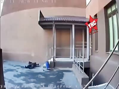 Gruesome Suicidal Landing In Russia Caught on CCTV