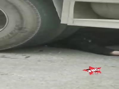 Die crushed by truck