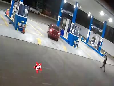 Gas station dispatcher is stabbed and beaten in assault