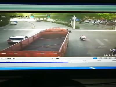 Blind spot of a crushed woman (with aftermath)