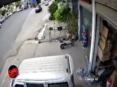Motorcyclist gets crushed to death
