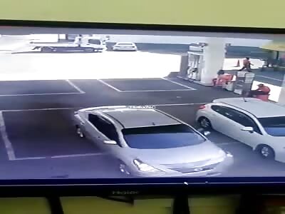 Man shot to death at gas station