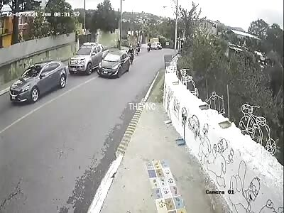 Hitmen shoot at occupants of pick up truck