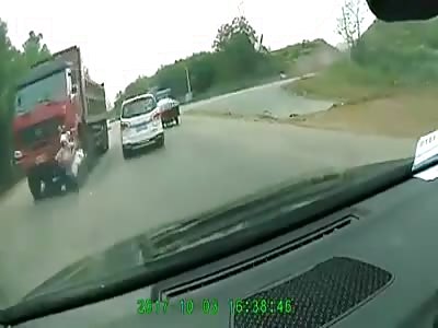 motorcycle extreme accident caught live!!!!!