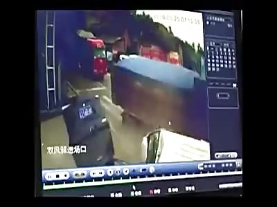 Uncontrolled cargo truck causes accident with several vehicles