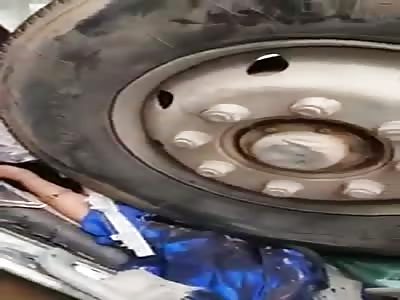 4 people die when the truck crushes the car