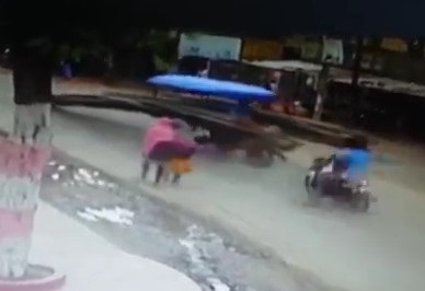  Motorbike companion impaled by several wooden rods