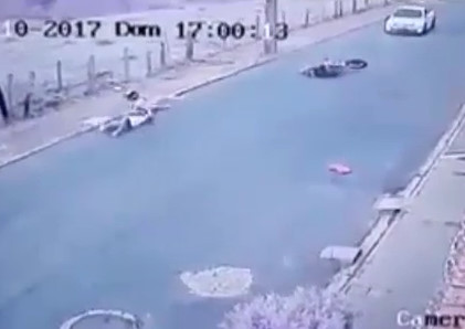 Man loses his leg in a motorcycle accident CCTV + PICS